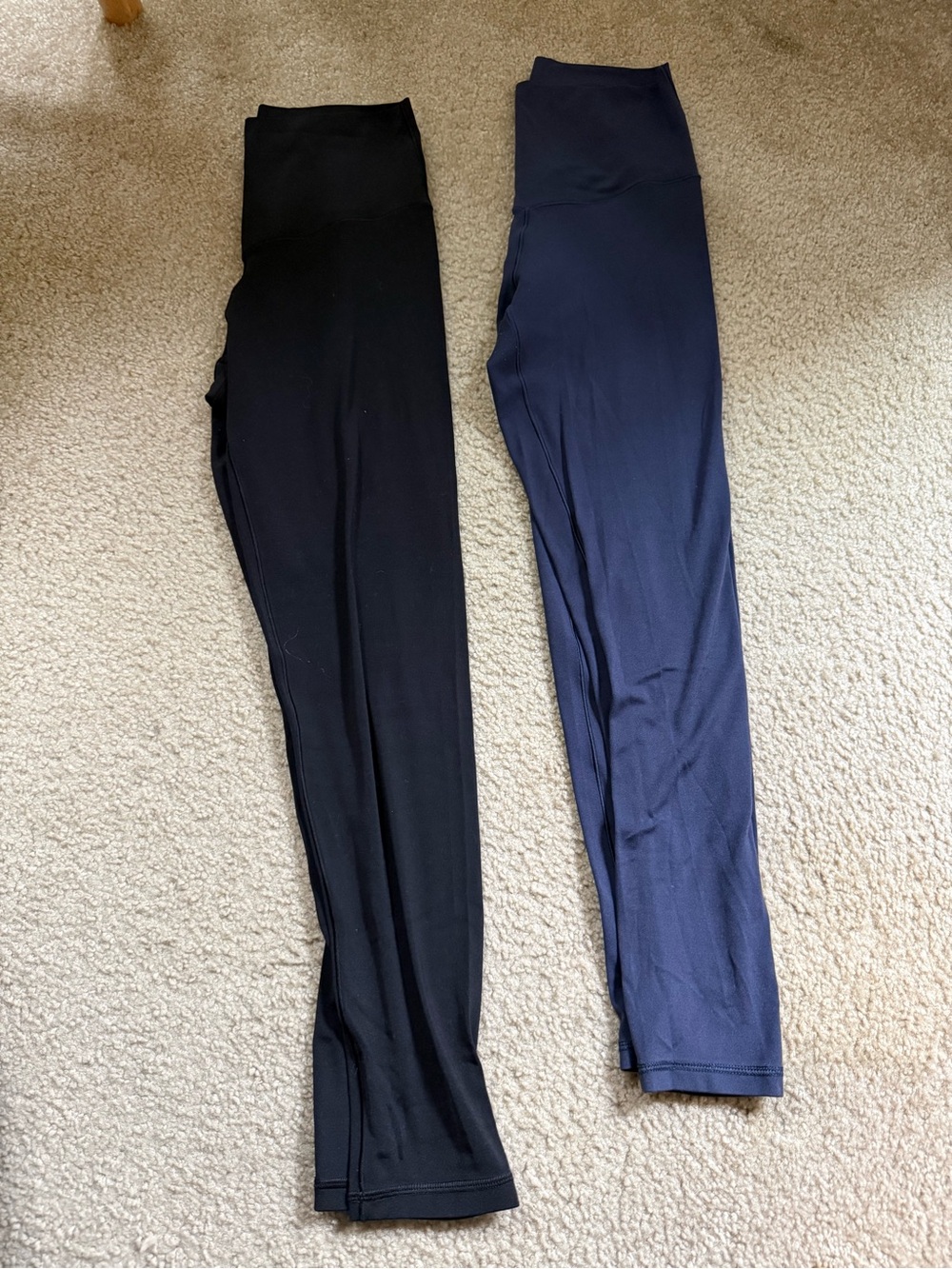 Aerie High Rise Leggings Sz M AMERICAN EAGLE V Seam Black Blue Soft Yoga